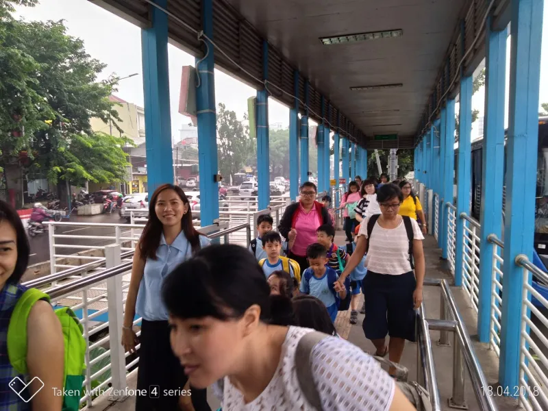 Foto Kunjungan ke Transjakarta 8 p_20180418_142146_vhdr_on_p