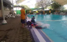 Foto Kegiatan Berenang di Al Azhar 1 p_20191017_090401_p