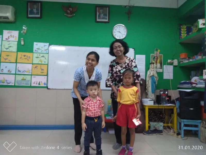 Foto Kunjungan Anak-anak Atmabrat ke Sekolah Santa Aurelia 12 p_20200131_092258_p