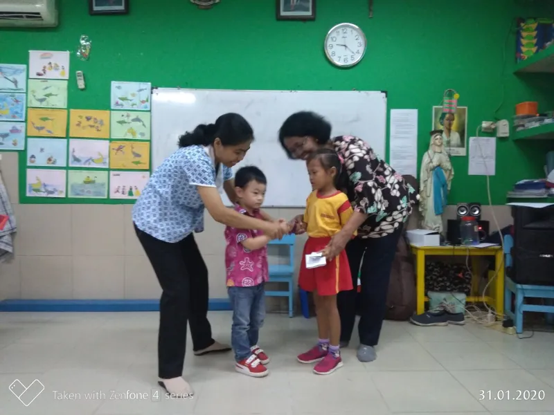 Foto Kunjungan Anak-anak Atmabrat ke Sekolah Santa Aurelia 17 p_20200131_092334_p