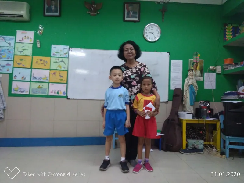 Foto Kunjungan Anak-anak Atmabrat ke Sekolah Santa Aurelia 30 p_20200131_092520_p