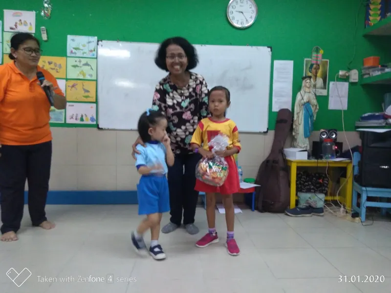 Foto Kunjungan Anak-anak Atmabrat ke Sekolah Santa Aurelia 32 p_20200131_092549_p